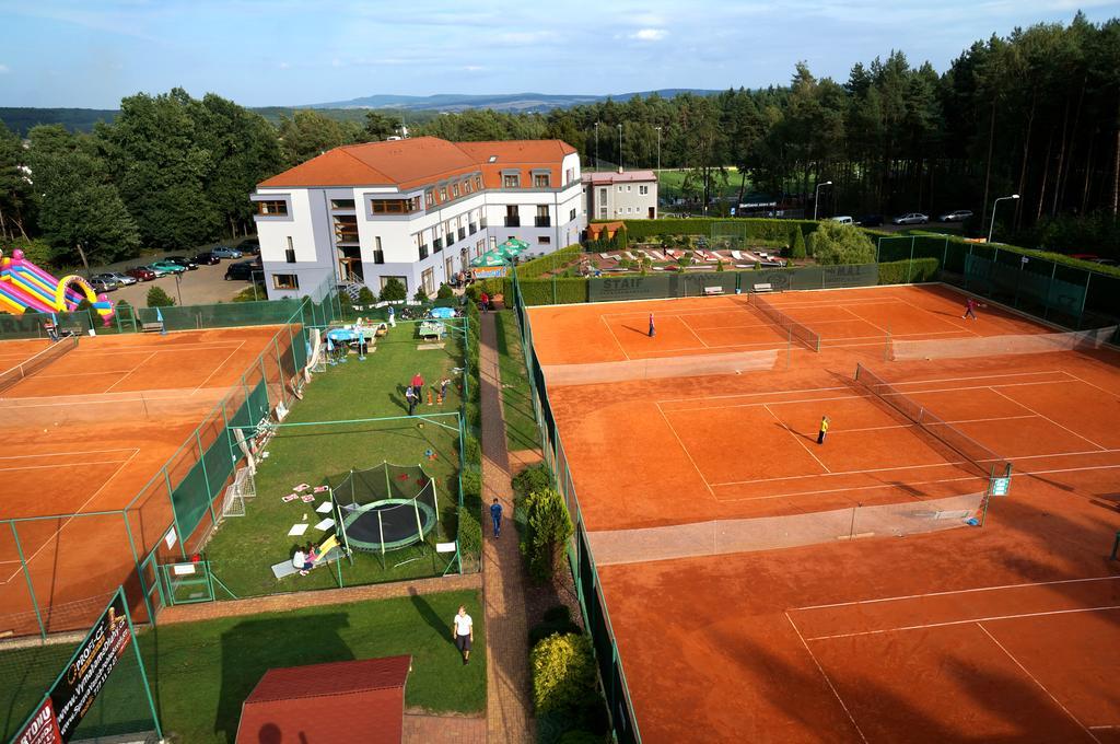 Hotel Sport Zruč Extérieur photo